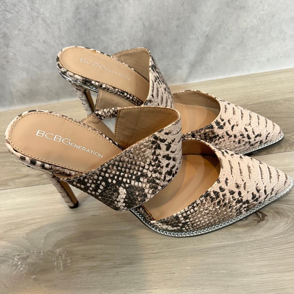 Women's BCBG Snake Skin Mule Size Size 8 - Picture 5 of 8